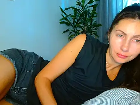 Snapshot of Irina9793 chatting on July 15, 4:40 am Irina9793 online show from July 15, 4:40 am