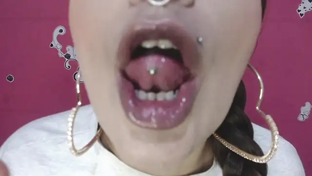 Snapshot of nicollewayne10 chatting on February 28, 7:37 am nicollewayne10 online show from February 28, 7:37 am