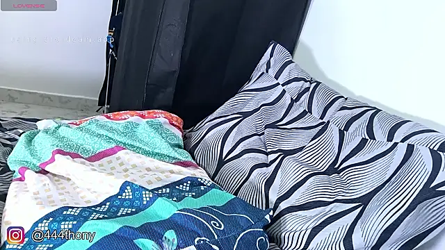 Thony444 online show from March 2, 7:15 am