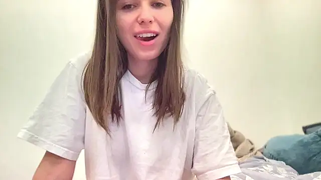 Snapshot of YourrAngelllll chatting on November 21, 8:24 am YourrAngelllll online show from November 21, 8:24 am