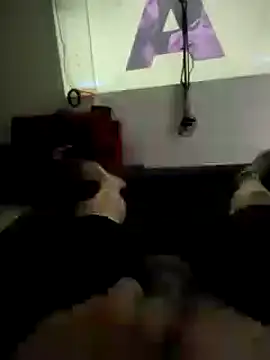 Snapshot of enoc369 chatting on March 22, 7:15 am enoc369 online show from March 22, 7:15 am