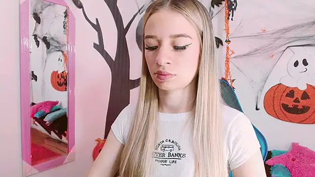 hannah 026 online show from October 20, 10:49 am