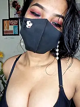 Snapshot of Noor-Bold chatting on February 9, 2:37 am Noor-Bold online show from February 9, 2:37 am