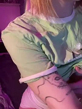 Snapshot of amorearte_m chatting on March 6, 8:37 pm amorearte m online show from March 6, 8:37 pm