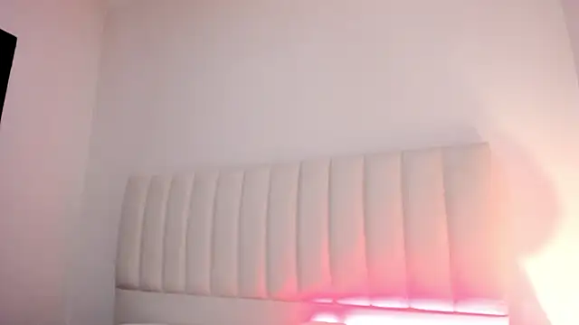 Snapshot of Hannahx__ chatting on January 16, 2:10 pm Hannahx online show from January 16, 2:10 pm