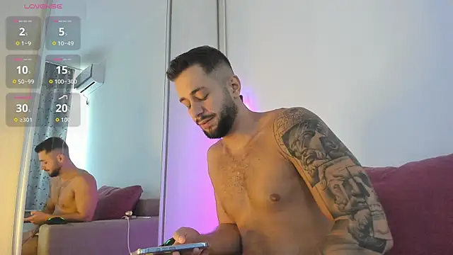 nicholasX1 online show from August 1, 6:34 am