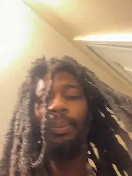 Snapshot of datlongone chatting on October 14, 8:59 am datlongone online show from October 14, 8:59 am