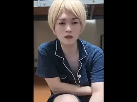 Snapshot of mgnhiroyuki chatting on July 11, 5:32 am mgnhiroyuki online show from July 11, 5:32 am
