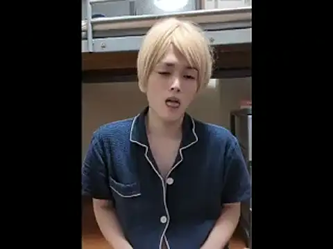 Snapshot of mgnhiroyuki chatting on July 27, 6:04 pm mgnhiroyuki online show from July 27, 6:04 pm