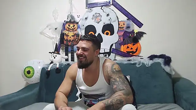 Tiberius hunk online show from October 24, 6:15 pm