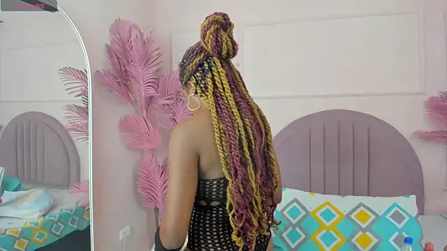 Hanaahquinn online show from March 19, 11:50 am