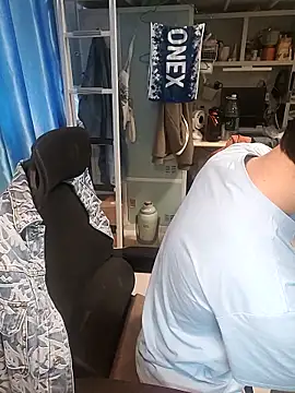 Snapshot of kiwibridy2 chatting on September 27, 3:22 am kiwibridy2 online show from September 27, 3:22 am