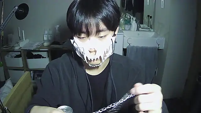 sdamvo2 online show from December 4, 1:20 pm