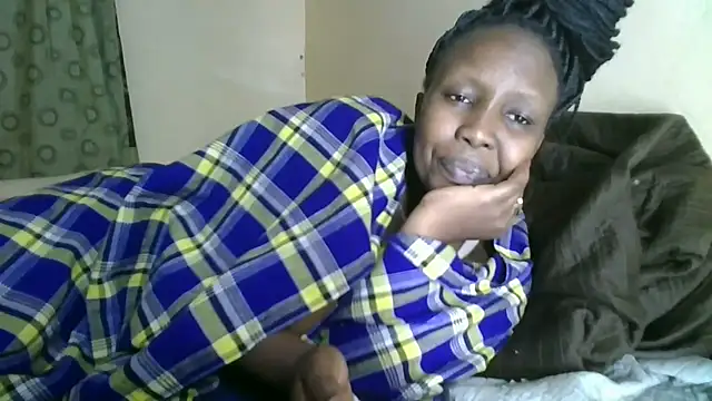 Snapshot of Squirt_Goddesss chatting on December 18, 8:48 pm Squirt Goddesss online show from December 18, 8:48 pm