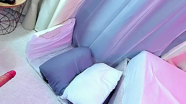 Snapshot of im_hanna1 chatting on December 4, 12:14 pm im hanna1 online show from December 4, 12:14 pm