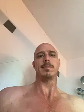 Mac ThunderCock online show from April 30, 9:30 pm