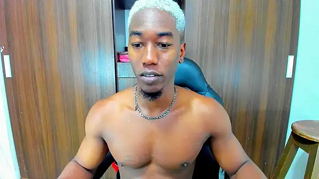 Snapshot of Dreamastercum_ chatting on September 27, 8:25 pm Dreamastercum online show from September 27, 8:25 pm