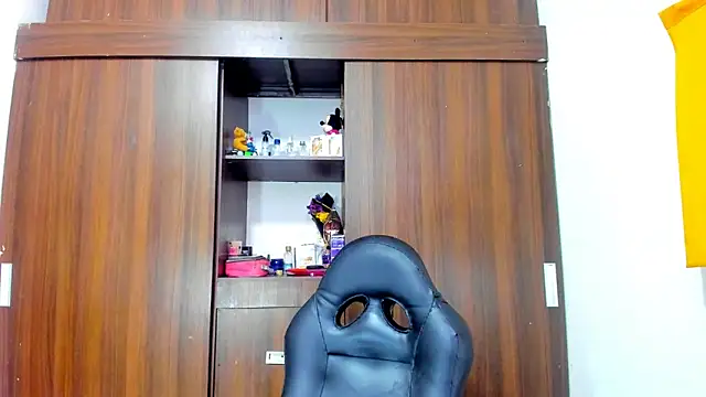 Snapshot of Dreamastercum_ chatting on October 14, 1:12 pm Dreamastercum online show from October 14, 1:12 pm