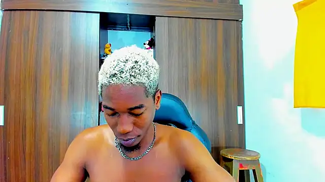 Dreamastercum  online show from October 21, 11:44 am