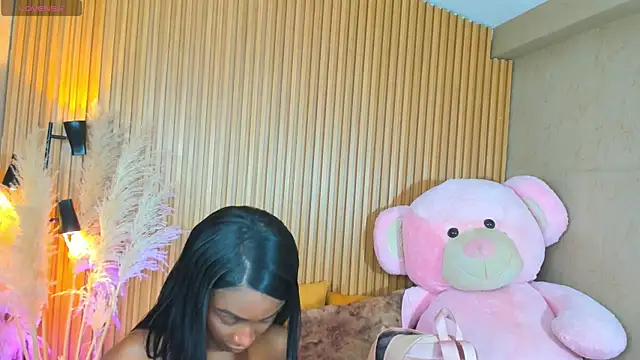 Snapshot of AlexiaAbbey chatting on June 6, 3:06 pm AlexiaAbbey online show from June 6, 3:06 pm