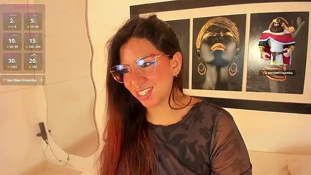 Snapshot of emilyy_cooperr chatting on November 27, 12:18 pm emilyy cooperr online show from November 27, 12:18 pm