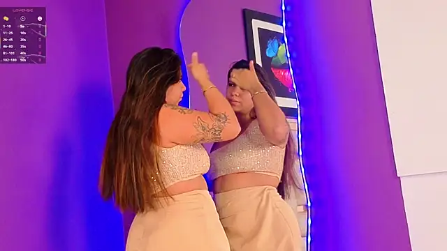 Snapshot of emilyy_cooperr chatting on May 11, 12:22 pm emilyy cooperr online show from May 11, 12:22 pm