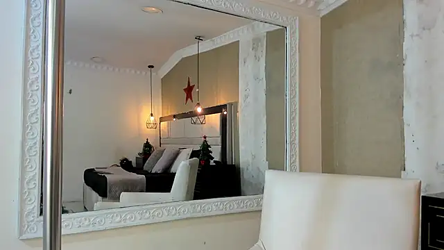 LiliJensen online show from December 5, 8:16 pm