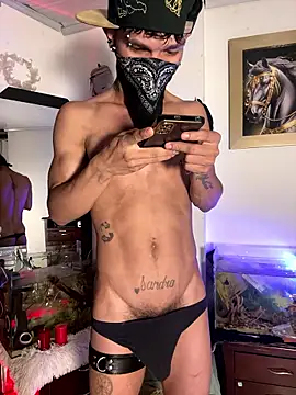 Snapshot of CRAZY-BOY99 chatting on January 8, 7:43 am CRAZY-BOY99 online show from January 8, 7:43 am