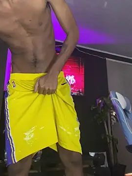 Miguel bigcock online show from March 5, 9:15 pm