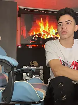 Miguel bigcock online show from March 17, 2:34 pm