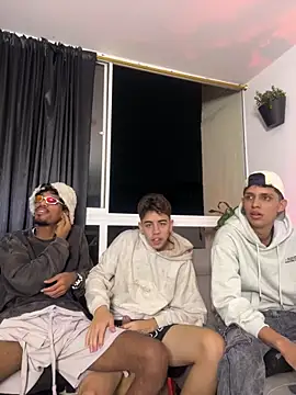 Miguel bigcock online show from February 3, 6:40 am