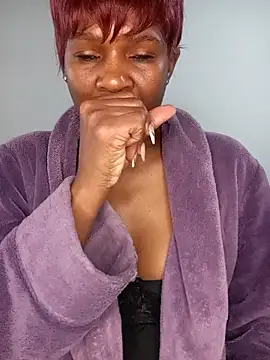 Snapshot of Missvixen81 chatting on August 3, 7:29 am Missvixen81 online show from August 3, 7:29 am