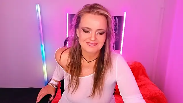 AnielaFox online show from September 16, 7:31 am