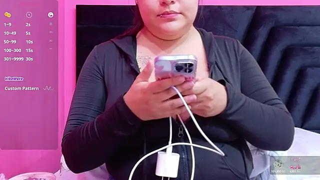 playfulcurvy online show from September 27, 6:13 pm
