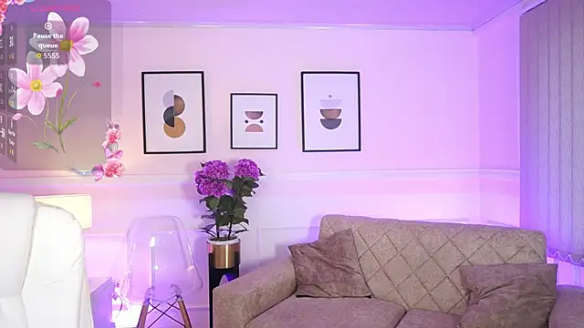 JulesBenett online show from September 15, 12:05 pm