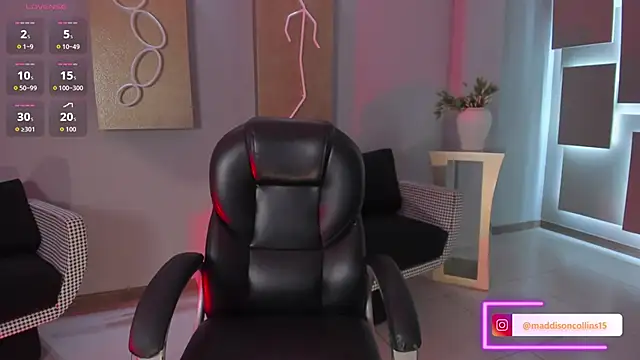 Snapshot of MaddisonCollins chatting on February 5, 12:10 pm MaddisonCollins online show from February 5, 12:10 pm