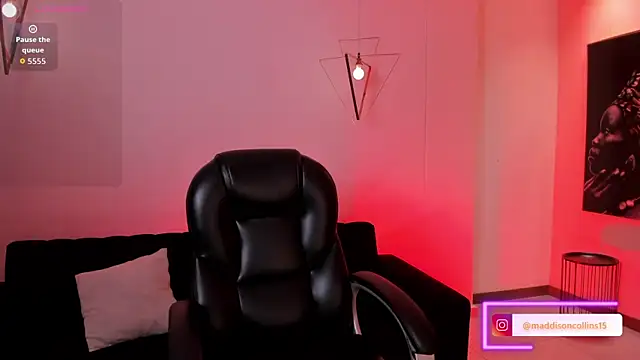 Snapshot of MaddisonCollins chatting on March 20, 11:48 am MaddisonCollins online show from March 20, 11:48 am