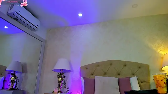Snapshot of Mia_Montess chatting on May 28, 12:46 pm Mia Montess online show from May 28, 12:46 pm