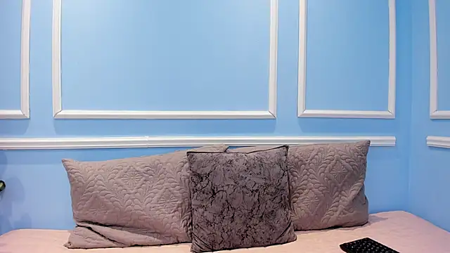 Lucy Canel online show from November 3, 3:13 pm