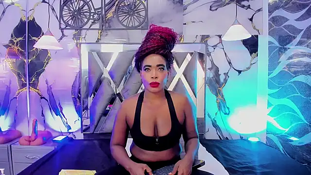 CandyMartinez  online show from June 4, 8:37 pm