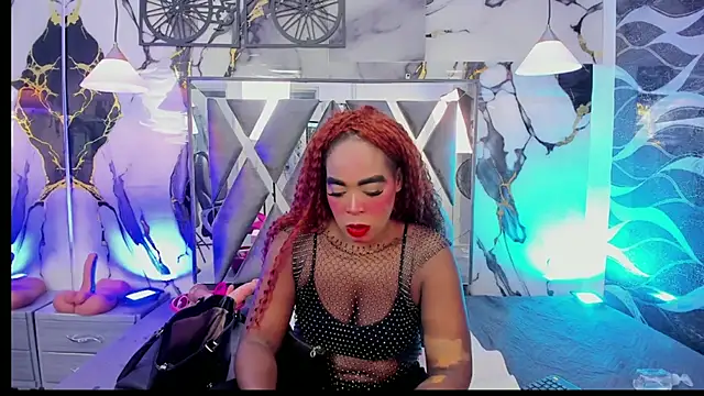 CandyMartinez  online show from July 10, 8:55 pm