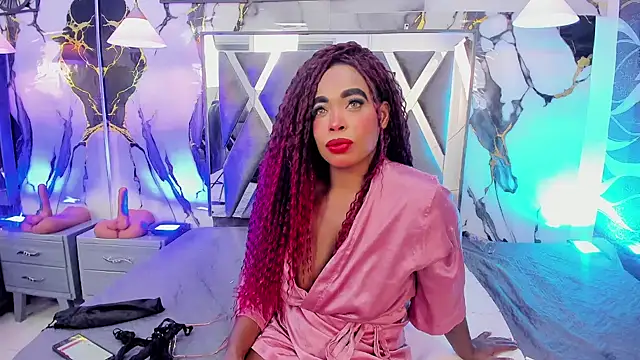 CandyMartinez  online show from July 27, 8:16 pm