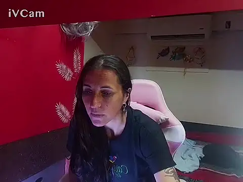 Snapshot of gatitahot-silvy chatting on October 24, 6:15 pm gatitahot-silvy online show from October 24, 6:15 pm