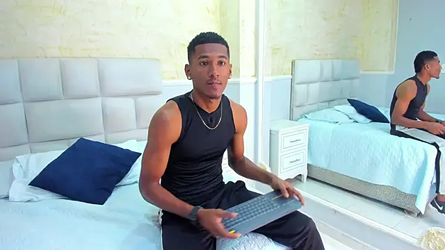 Snapshot of LexiAndDeker chatting on September 20, 7:37 pm LexiAndDeker online show from September 20, 7:37 pm