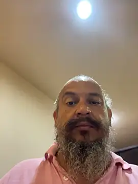 Snapshot of Sollhmaarh chatting on April 2, 4:21 am Sollhmaarh online show from April 2, 4:21 am