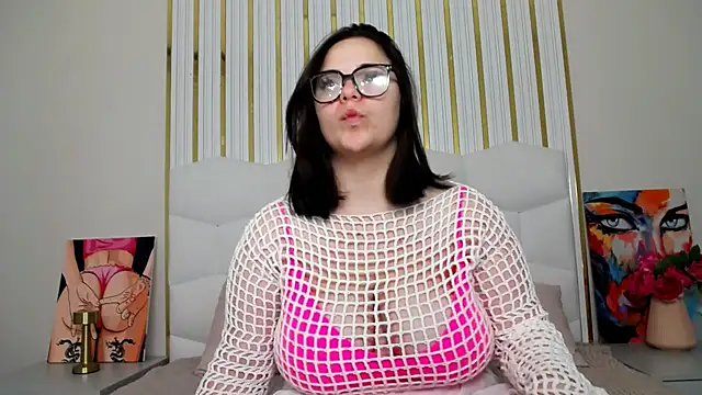 Eliss Shyyo online show from September 24, 6:28 am