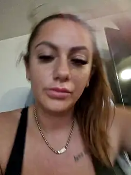 Snapshot of Jennifer24___ chatting on September 24, 9:45 am Jennifer24 online show from September 24, 9:45 am