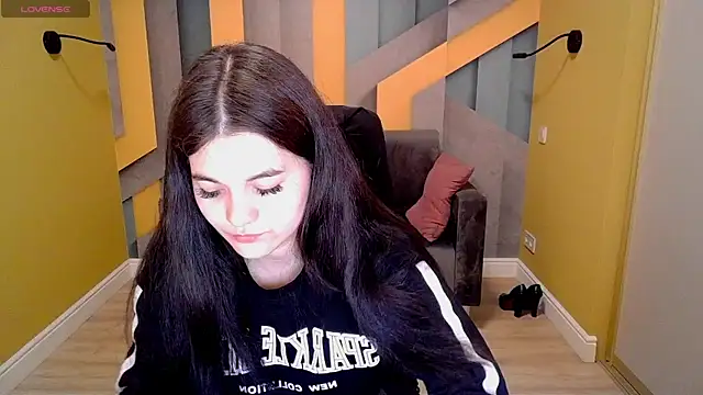 ElinaMils online show from March 13, 12:35 pm