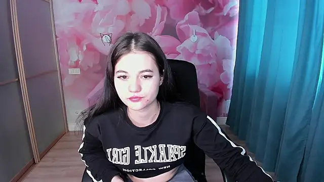 ElinaMils online show from March 18, 6:36 am