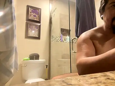 Snapshot of Sexy_diamomd_one chatting on November 5, 6:35 am Sexy diamomd one online show from November 5, 6:35 am